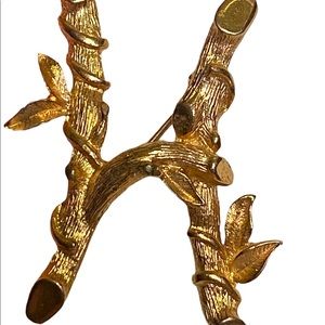 Vintage SARAH COVENTRY Monogram Initial H Letter Script Pin Brooch Gold Tone